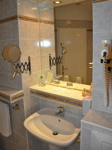 Hotel Pension Savoy near Kurfürstendamm Berlín Alemania
