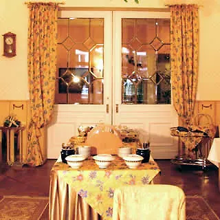 Hotel Pension Savoy near Kurfürstendamm Berlín