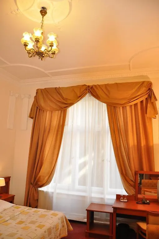 Hotel Pension Savoy near Kurfürstendamm Berlín 3*,  Alemania