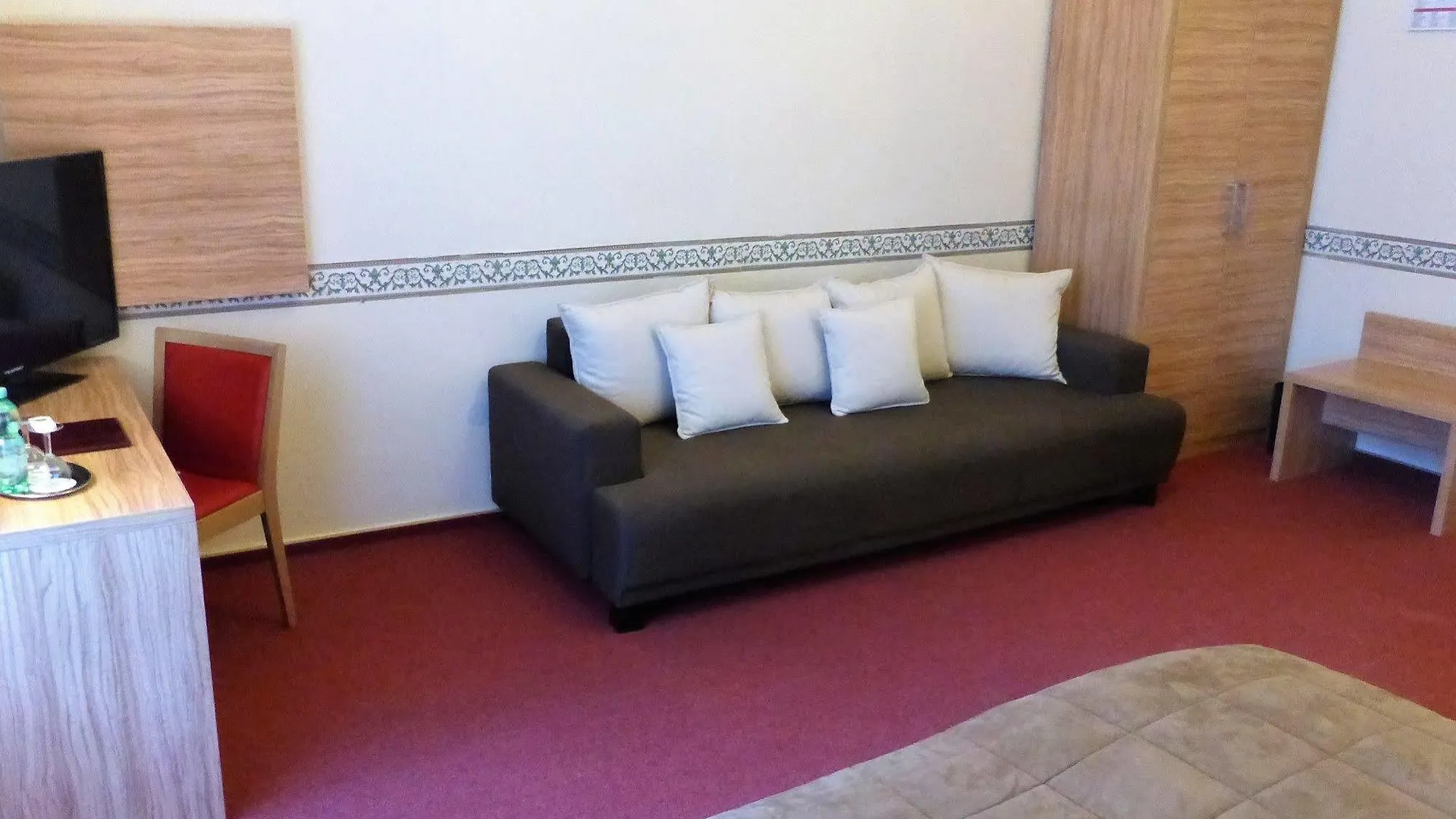 Hotel Pension Savoy near Kurfürstendamm Berlín