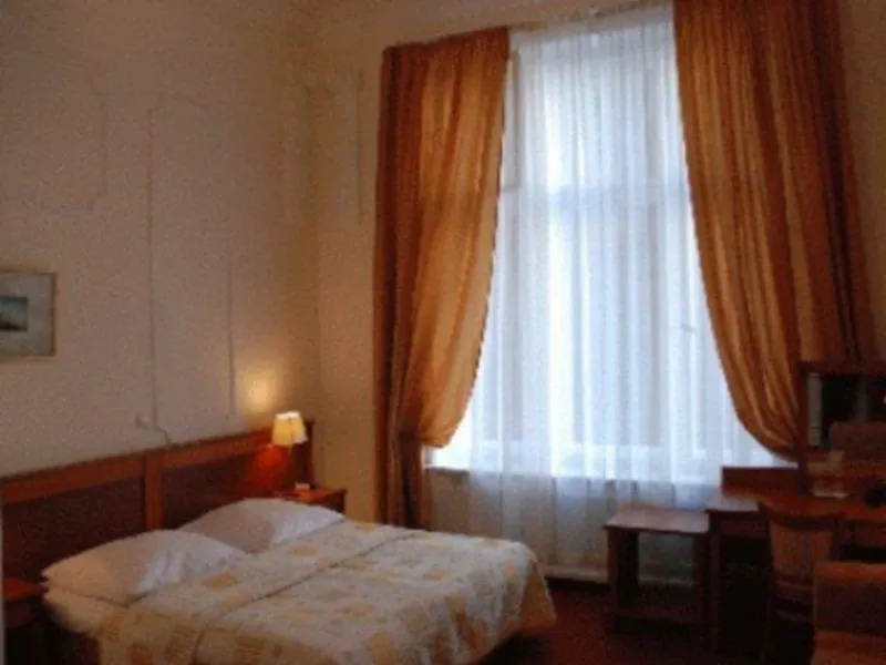 Hotel Pension Savoy Near Kurfuerstendamm Berlín