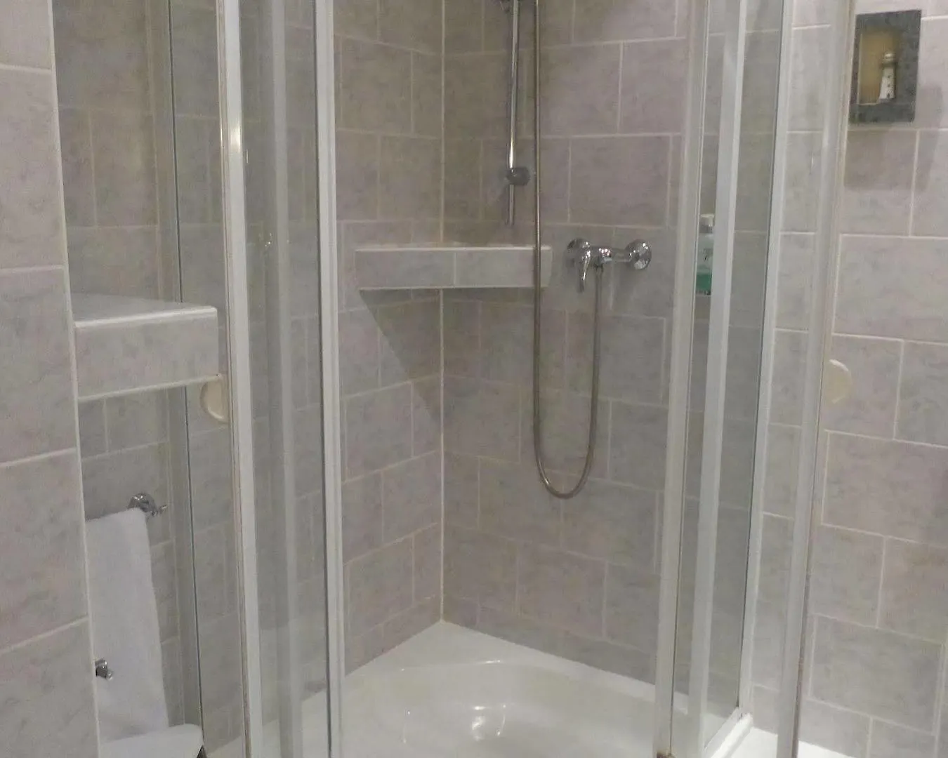 Hotel Pension Savoy Near Kurfuerstendamm Berlin 3*,