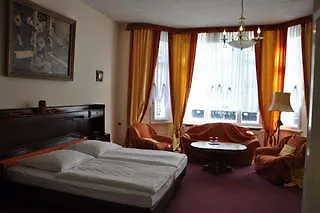 Hotel Pension Savoy Near Kurfuerstendamm Berlín 3*,