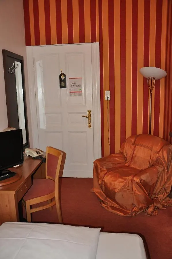 ***  Hotel Pension Savoy Near Kurfuerstendamm Berlín Německo