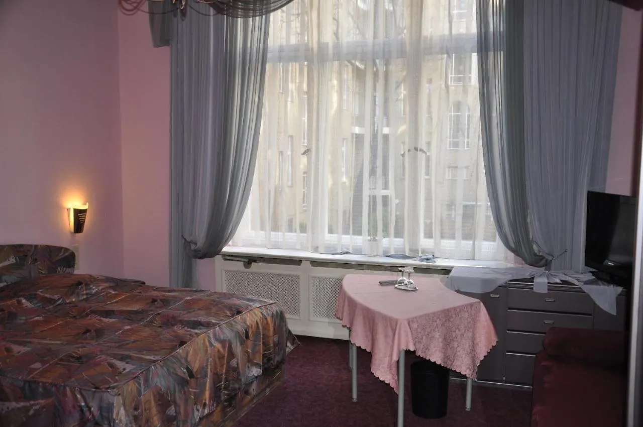 Hotel Pension Savoy Near Kurfuerstendamm Berlín